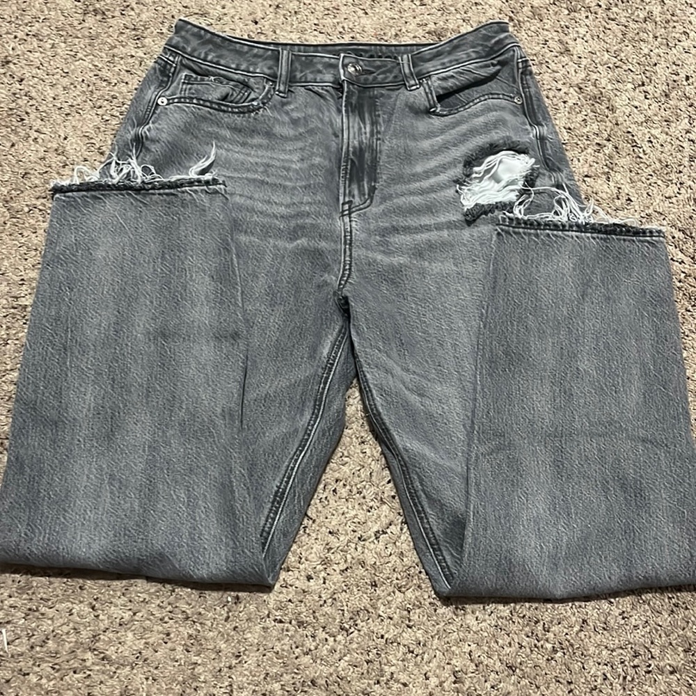 American eagle mom jeans